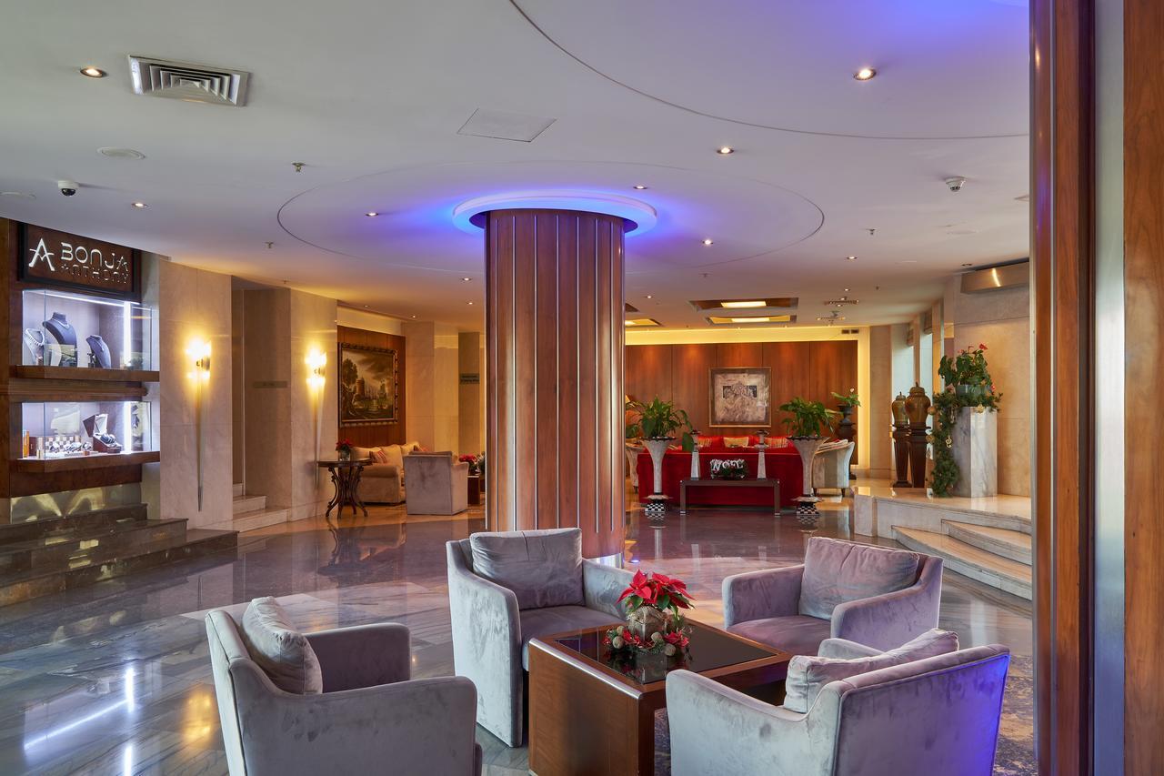 Coral Beach Hotel And Resort Beirut Esterno foto